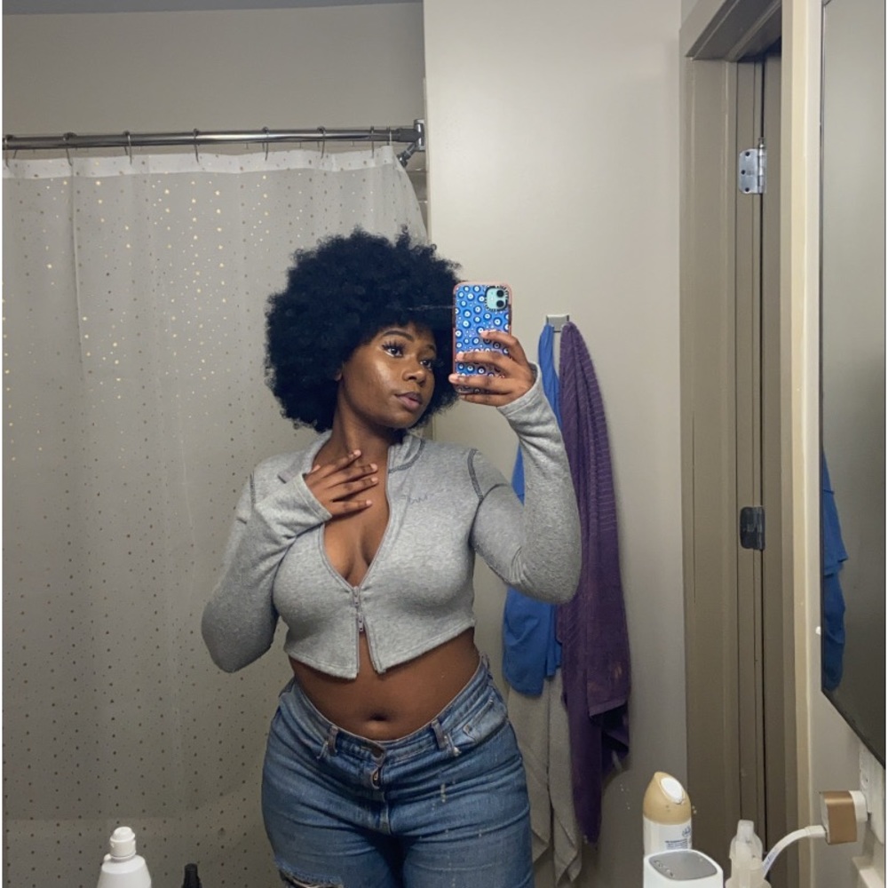 Matte Frame Sweatsuit - Picture 2 of 3